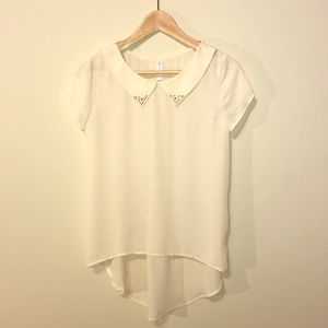 Cute short sleeve blouse in beige